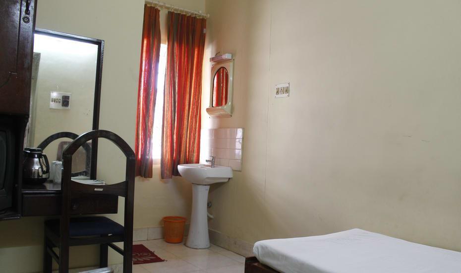 Hotel Regency Thiruvananthapuram Exteriör bild